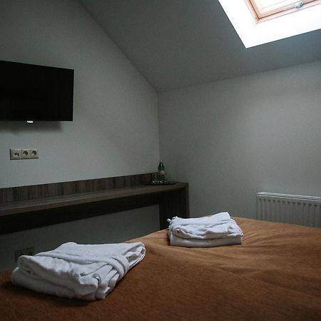 Praha Park Hotel Uzjhorod Eksteriør bilde