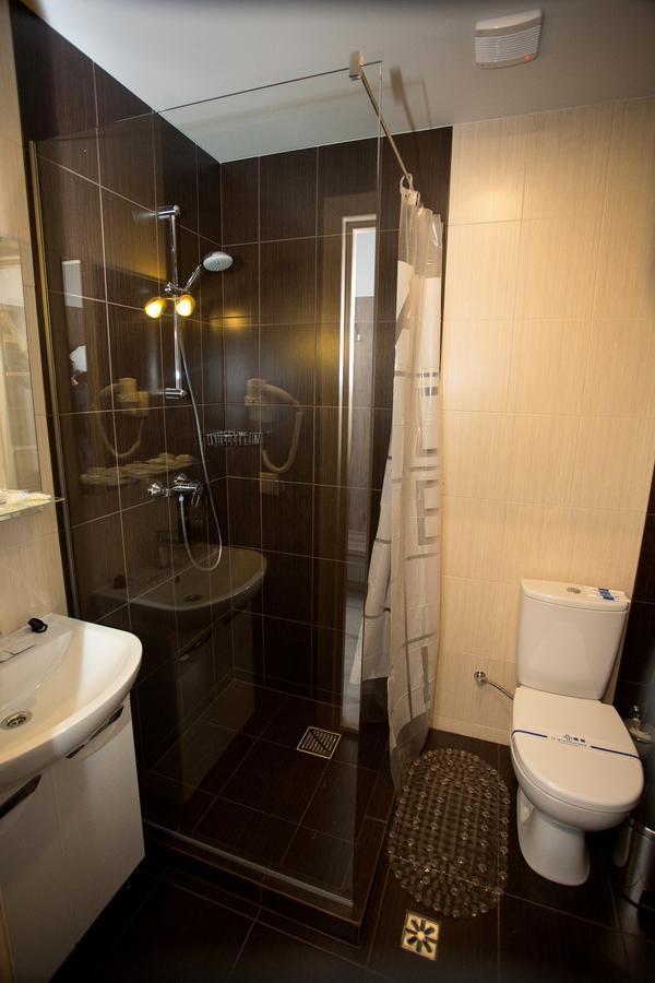 Praha Park Hotel Uzjhorod Eksteriør bilde